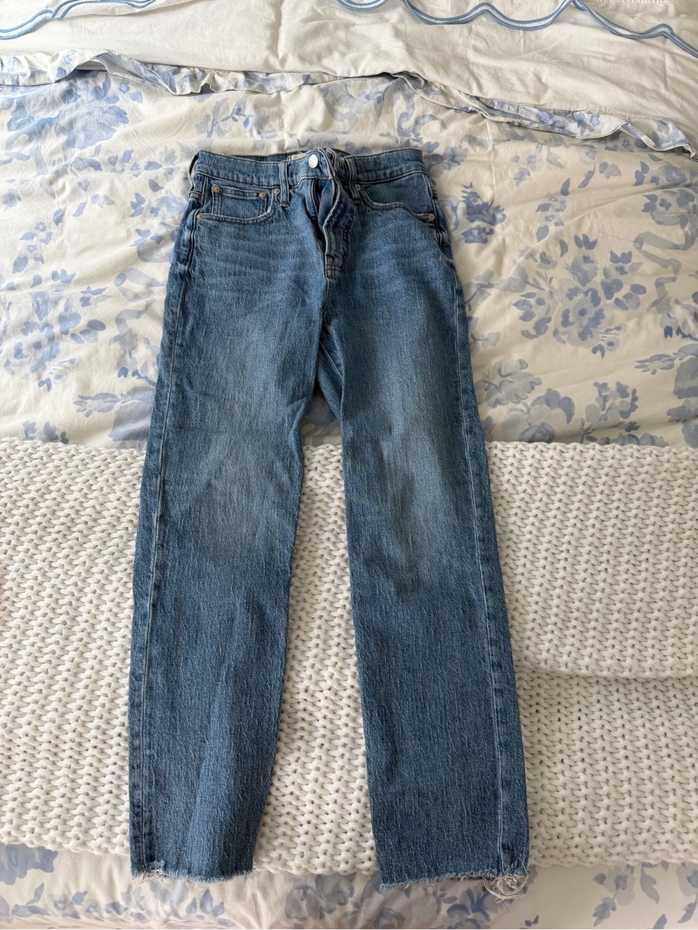Madewell Medium Blue Cropped Straight Jeans - Perfect Vintage Jean